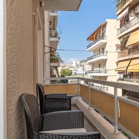 Contemporary Chic In The Heart Of Apartment Athens