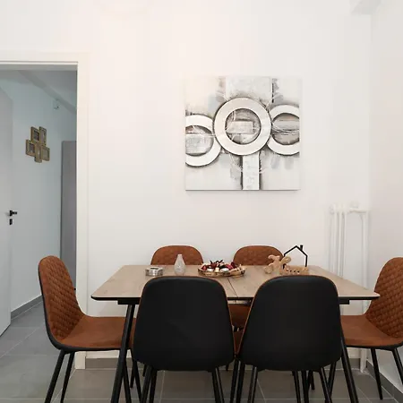 Contemporary Chic In The Heart Of *
