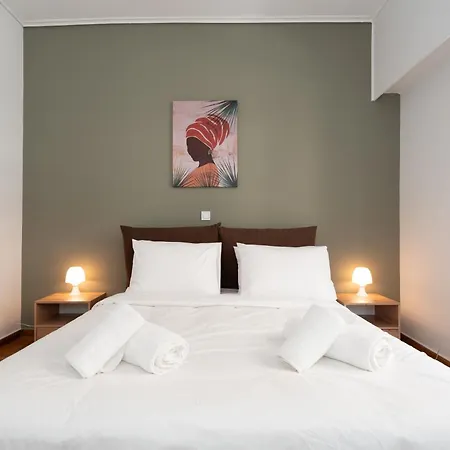 Contemporary Chic In The Heart Of