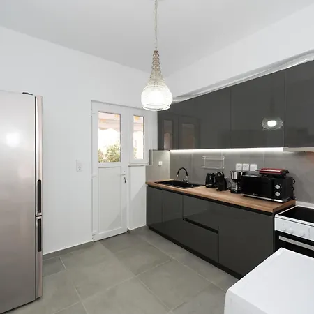 Apartment Contemporary Chic In The Heart Of *