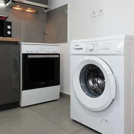 Apartment Contemporary Chic In The Heart Of Athens